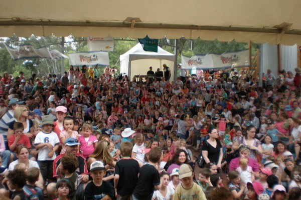 KidsFest_Max_Milly_Crowd