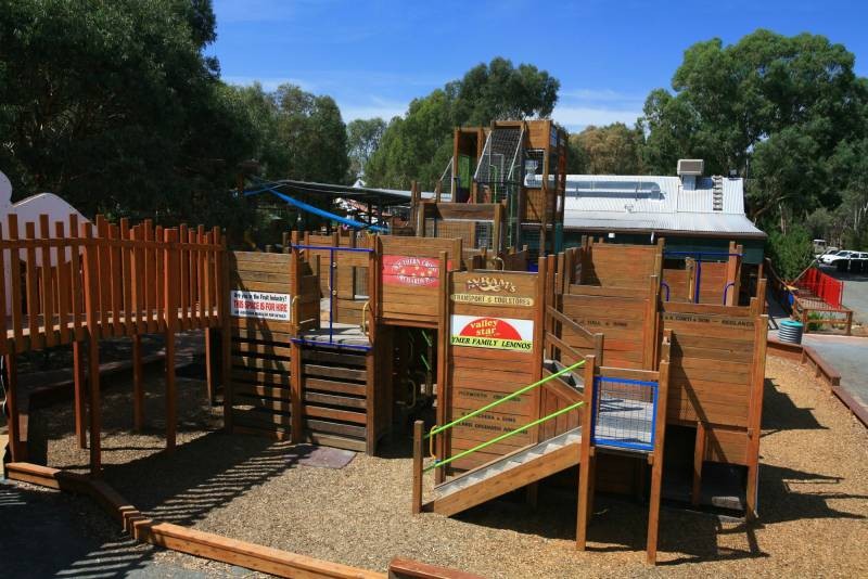 Fruit Bin Maze, 2007